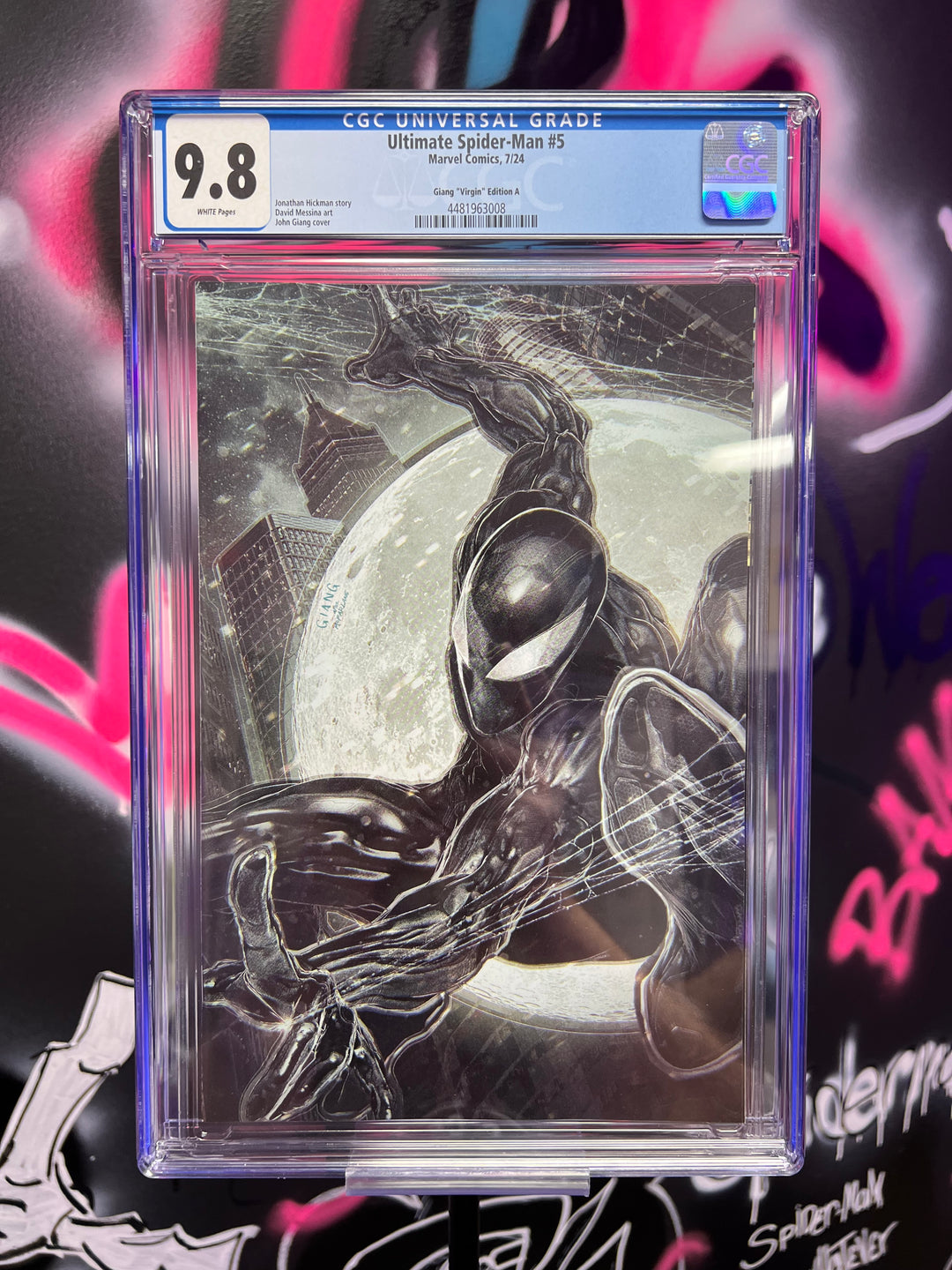 Ultimate Spider-Man #5 John Giang Exclusive Virgin CGC 9.8